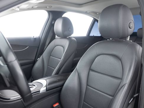 Used 2019 Mercedes-Benz C 300 Sedan image 24