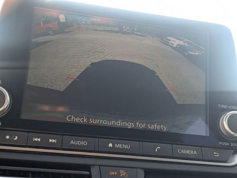 Used 2025 Nissan Altima 2.5 SV image 22