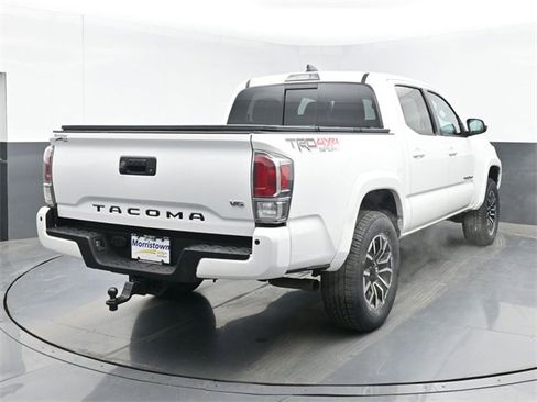 Used 2020 Toyota Tacoma TRD Sport w/ TRD Premium Sport Package image 17
