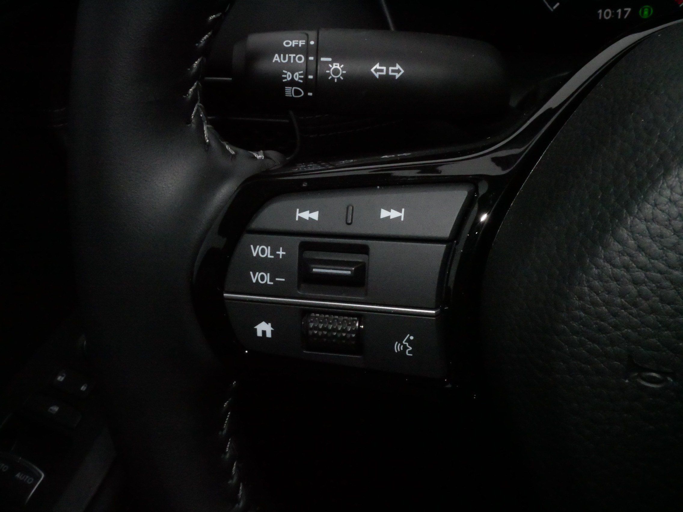 Certified 2027 Honda HR-V EX-L image 28