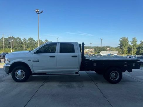 Used 2018 RAM 3500 Tradesman w/ Chrome Appearance Group AWD/4WD image 4