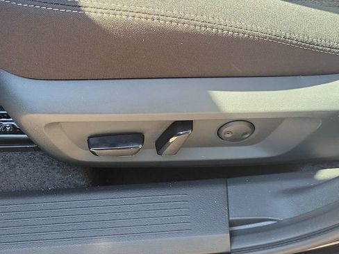 New 2026 Nissan Rogue SV image 25