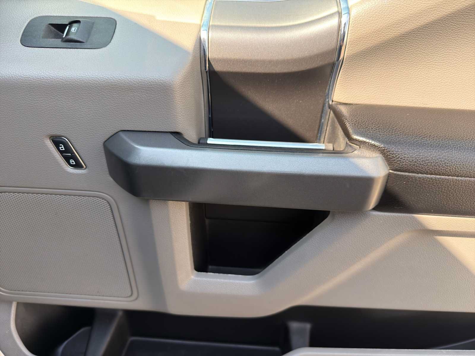 Used 2019 Ford F150 XLT w/ Equipment Group 302A Luxury AWD/4WD image 19