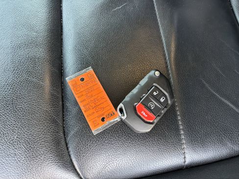 Used 2022 Jeep Wrangler Unlimited Sahara w/ Cold Weather Group image 38