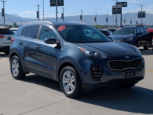 Used 2017 Kia Sportage LX w/ LX Popular Package AWD/4WD image 7