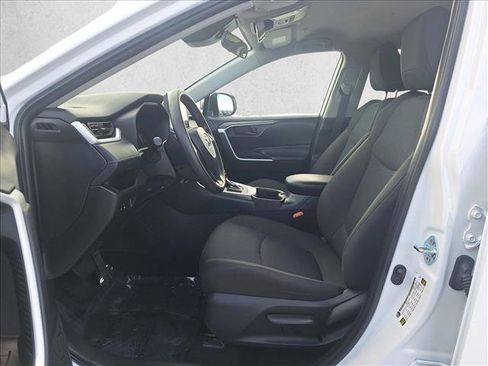 Certified 2025 Toyota RAV4 LE image 10