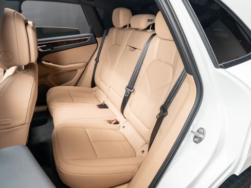 New 2026 Porsche Macan AWD/4WD image 38