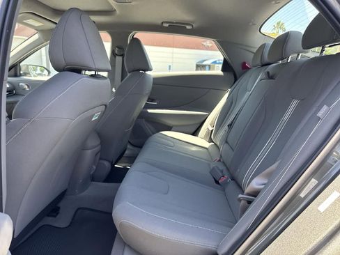 New 2025 Hyundai Elantra SEL image 34
