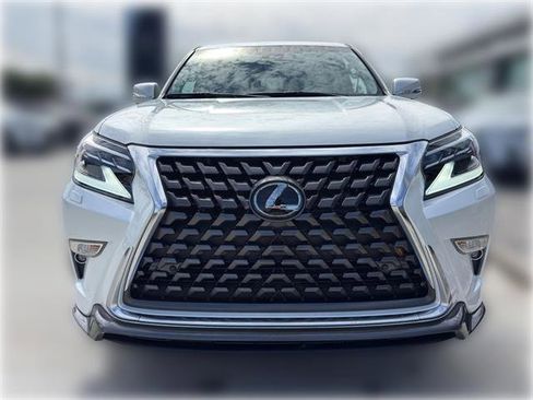 Used 2023 Lexus GX 460 Premium w/ Accessory Package AWD/4WD image 2
