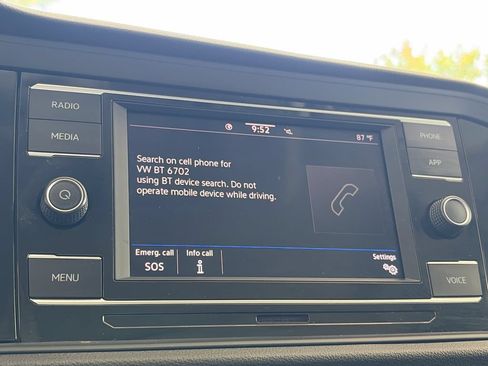 Certified 2023 Volkswagen Jetta SE FWD image 19