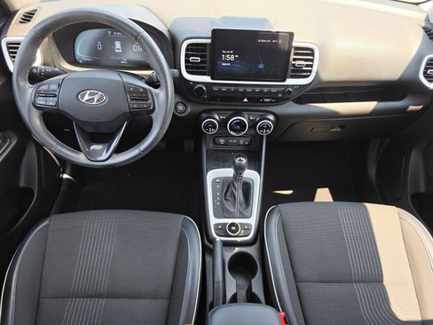 Used 2023 Hyundai Venue Limited FWD image 8