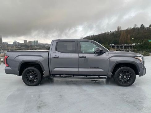 Used 2024 Toyota Tundra Limited image 2