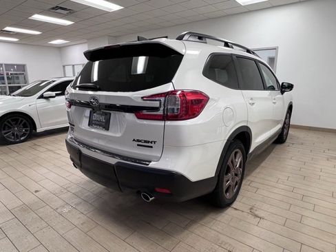 Used 2025 Subaru Ascent Bronze Edition image 16