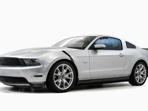 Used 2011 Ford Mustang GT Premium w/ 401A Rapid Spec Order Code RWD image 9