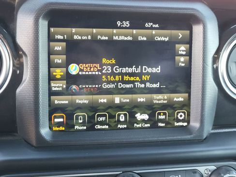 Used 2022 Jeep Wrangler Unlimited Rubicon w/ Xtreme Recon 35" Tire Package image 19