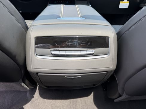 Certified 2025 Cadillac Escalade Sport Platinum w/ LPO, ONYX Package AWD/4WD image 26