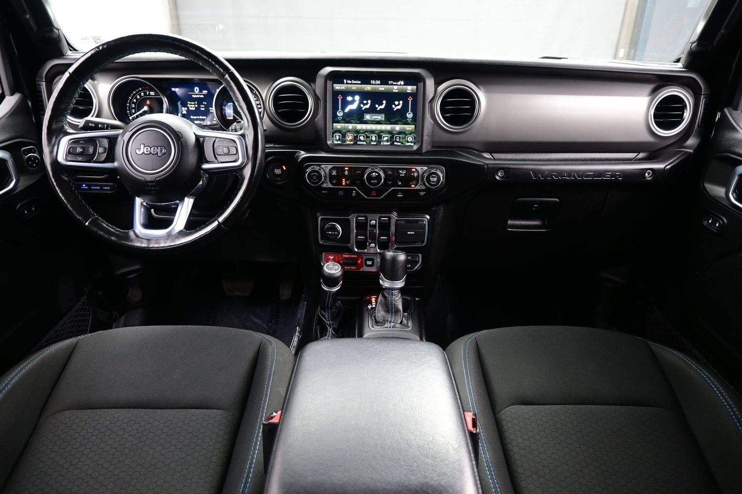 Used 2021 Jeep Wrangler Unlimited Rubicon 4xe w/ Cold Weather Group AWD/4WD image 18