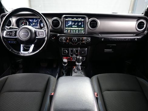 Used 2021 Jeep Wrangler Unlimited Rubicon 4xe w/ Cold Weather Group AWD/4WD image 18