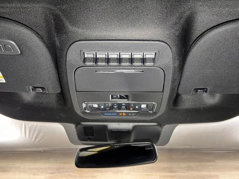 Used 2025 Ford F150 Raptor AWD/4WD image 16