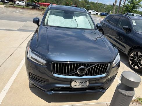 Used 2020 Volvo XC90 T6 Momentum AWD/4WD image 2