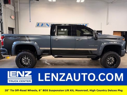Used 2022 Chevrolet Silverado 2500 High Country w/ Z71 Off-Road Package AWD/4WD image 1