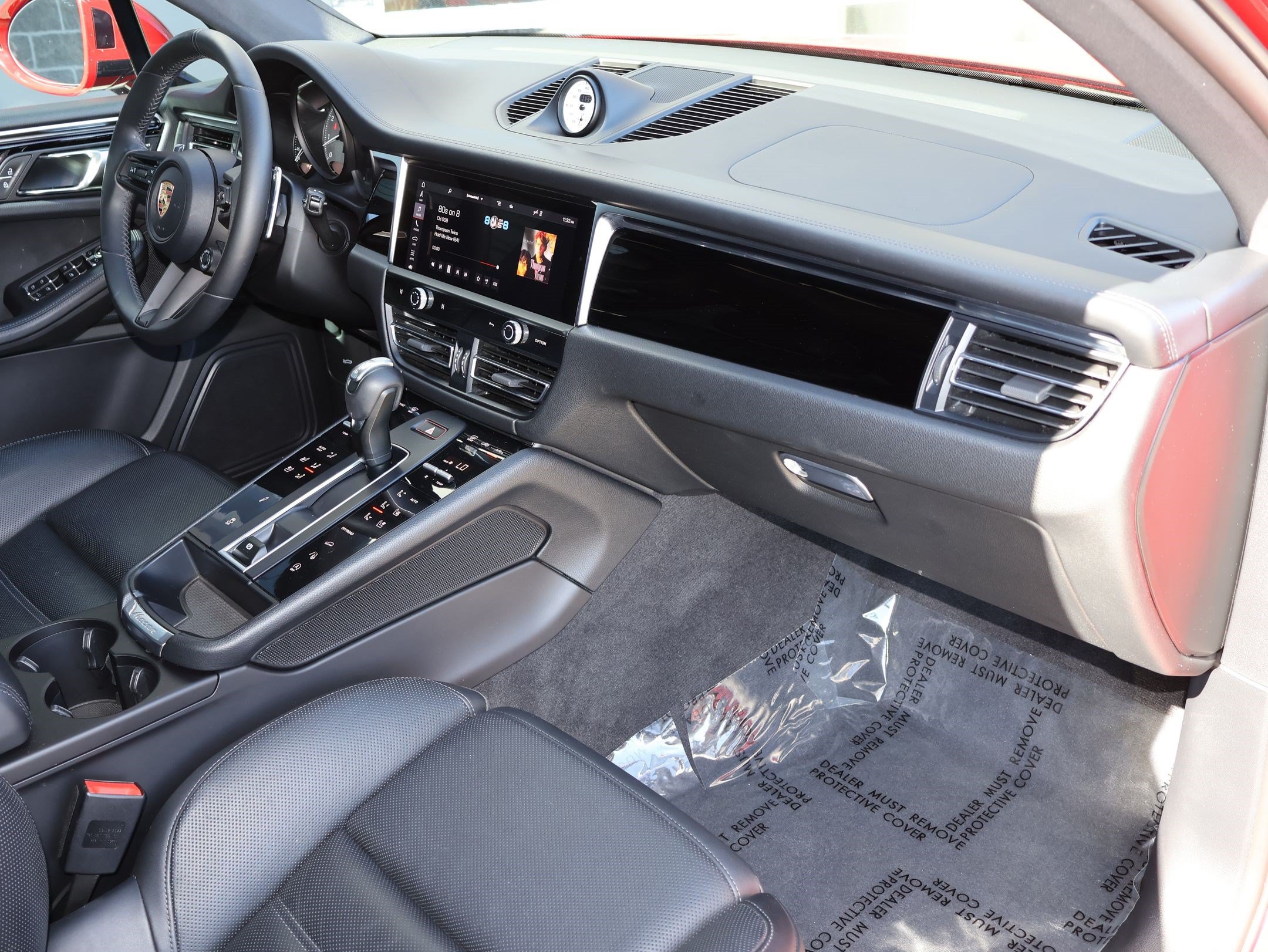 Used 2023 Porsche Macan S AWD/4WD image 33
