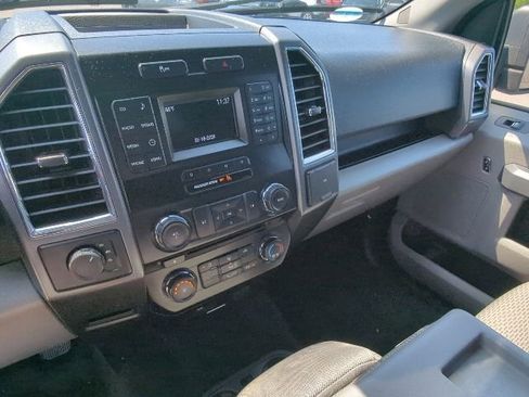 Used 2016 Ford F150 XLT AWD/4WD image 15
