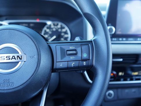 Used 2021 Nissan Rogue SV image 24