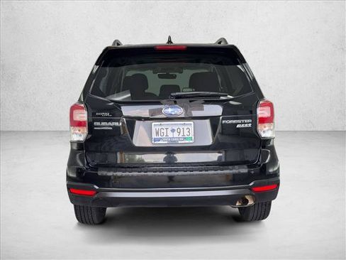 Used 2017 Subaru Forester 2.5i Premium AWD/4WD image 7