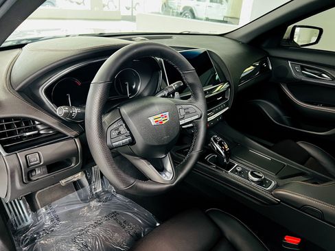 Used 2022 Cadillac CT5 Sport w/ Climate Package image 11