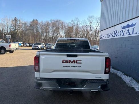Used 2024 GMC Sierra 1500 SLE image 7