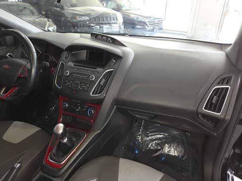Used 2016 Ford Focus ST FWD image 29