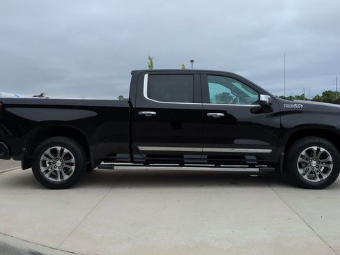 Used 2023 Chevrolet Silverado 1500 High Country w/ Z71 Off-Road Package image 8