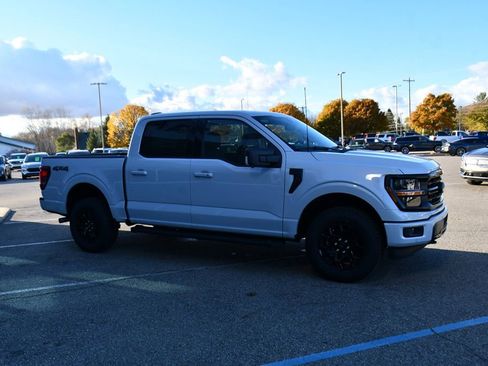 New 2025 Ford F150 XLT w/ Equipment Group 302A MID AWD/4WD image 8