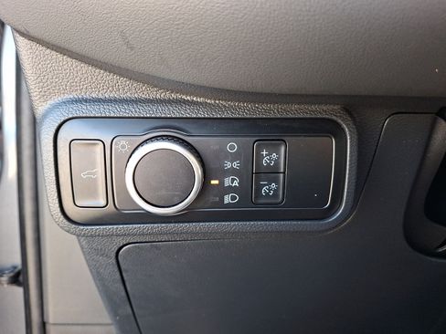 Certified 2025 Ford Explorer Active AWD/4WD image 25