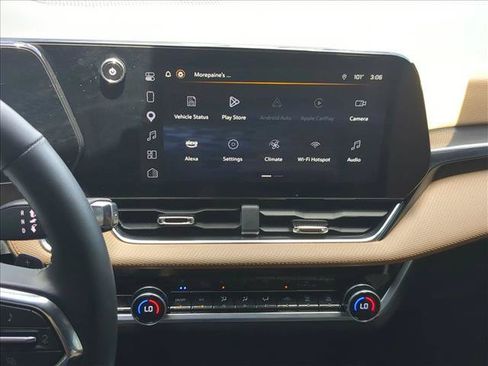 Used 2025 Chevrolet Equinox ACTIV w/ Safety and Technology Package FWD image 15
