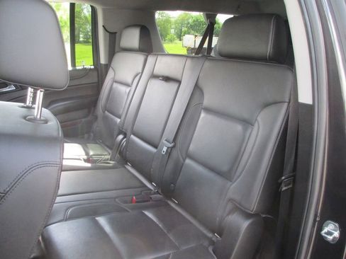 Used 2018 GMC Yukon XL SLT w/ Open Road Package AWD/4WD image 23