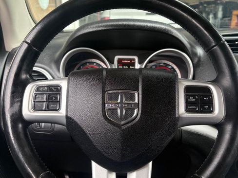 Used 2020 Dodge Journey SE w/ SE Popular Equipment Group FWD image 16