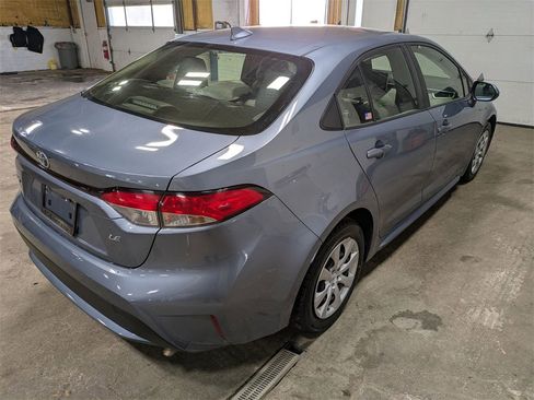 Used 2021 Toyota Corolla LE image 5