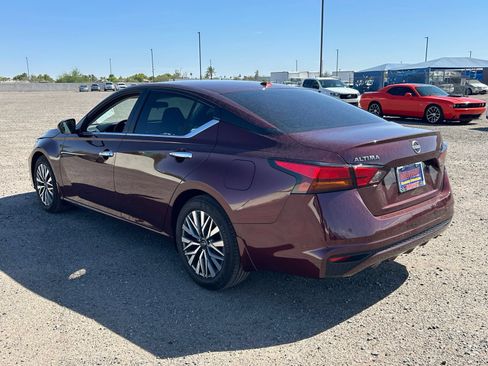 Used 2025 Nissan Altima 2.5 SV FWD image 7