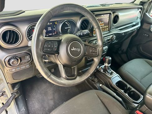 Used 2023 Jeep Wrangler Unlimited w/ Cold Weather Group AWD/4WD image 10