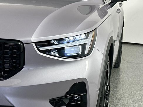 New 2026 Volvo XC40 B5 Ultra w/ Protection Package Premier image 8