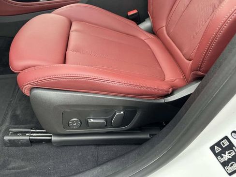 Certified 2024 BMW X4 xDrive30i w/ Premium Package image 28