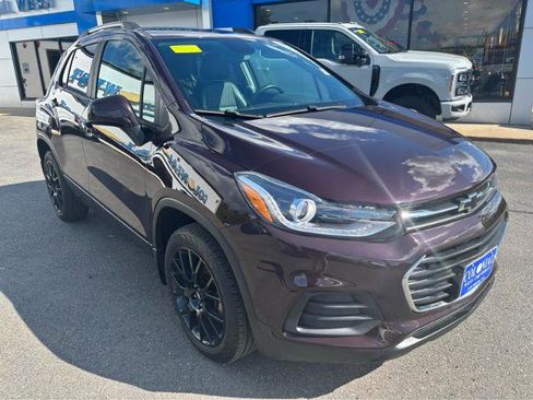 Used 2021 Chevrolet Trax LT w/ Premium Seat Package AWD/4WD image 14