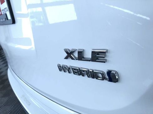 Used 2016 Toyota RAV4 XLE image 15