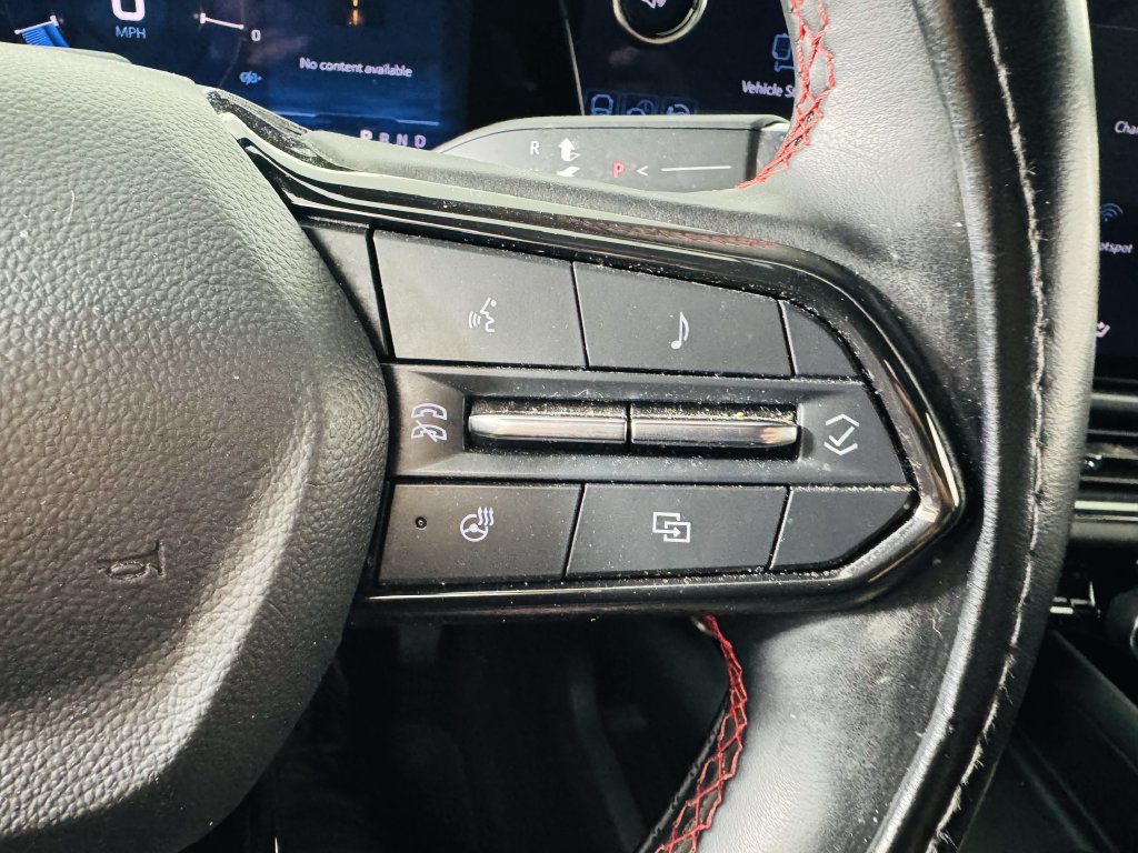 Used 2024 Chevrolet Equinox EV RS FWD image 23