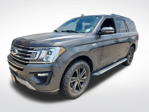 Used 2019 Ford Expedition XLT w/ Equipment Group 202A AWD/4WD image 4