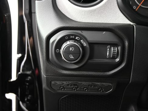 Used 2026 Jeep Gladiator Sport AWD/4WD image 23