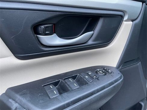 Used 2017 Honda CR-V LX image 17