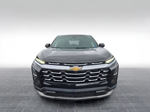Used 2025 Chevrolet Equinox LT AWD/4WD image 2